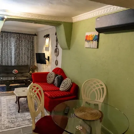 Spacious And Comfortable Historic Place Near Kaleici Detached House