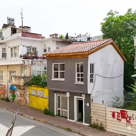 Spacious&comfortable Historic Place Near Kaleiçi Detached House Antalya